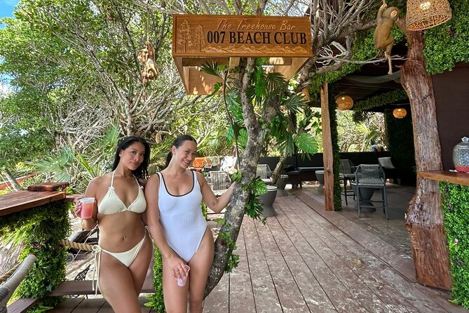 007 Private Beach Club -Swimming Pigs, Snorkeling, Lunch, Drinks - From Paradise Island to Rose Island
