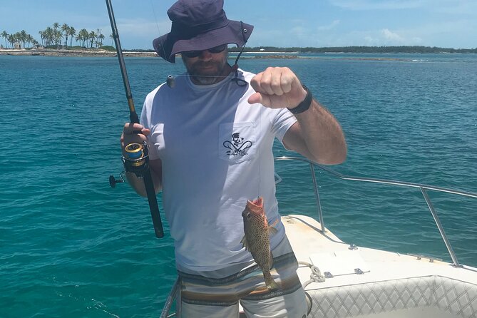 4-Hour Fishing Charter in Nassau - Fishing for local catch without giving up the beach