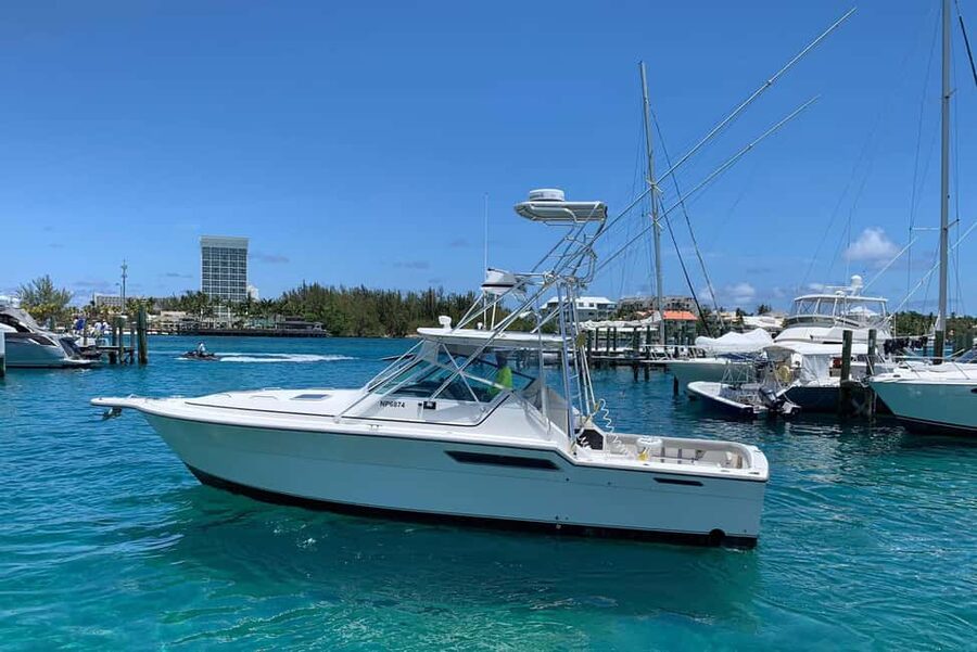 4 hour Fishing or Snorkeling - Leaving from Nassau Yacht Haven Marina