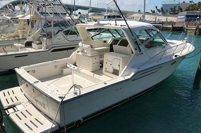 4 hours 38ft Reel Dreams Private Charter in Nassau - What the Private Boat Changes