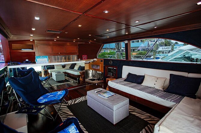 4 hours 53ft Dream Works Private Charter in Nassau - Snorkeling equipment without extra rental costs