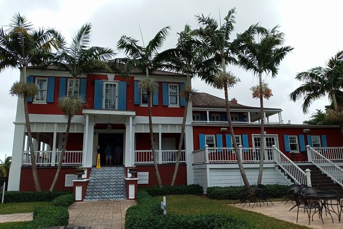 All New Tours "Bahamas Brunch" & "Signature Downtown Tour" - Why this $7 Nassau tour deserves a closer look