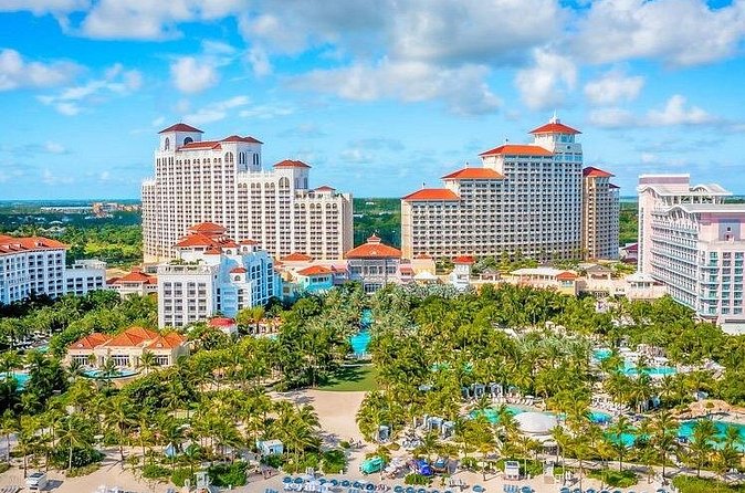 Atlantis & Paradise Island Private Transportation - How Desiree’s service affects the experience