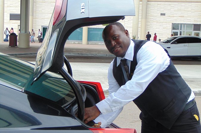 Bahamas Airport Transportation w/Free Grocery Stop-1 Way Private - The drive to your accommodation