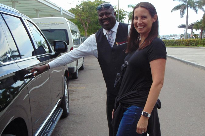 Bahamas Airport Transportation w/Free Grocery Stop-1 Way Private - Handling delays, changes, and timing