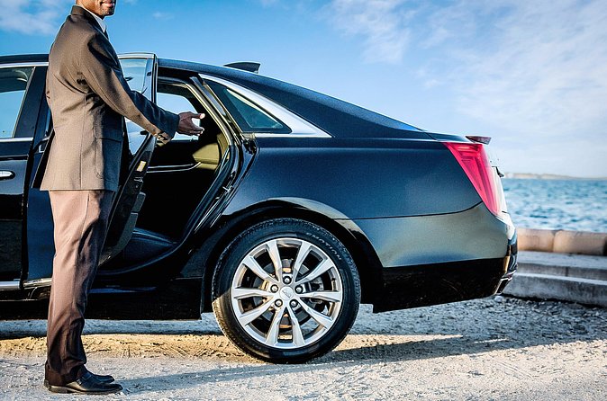 Bahamas Airport Transportation w/free Grocery Stop- Round Trip - Family comfort and access needs
