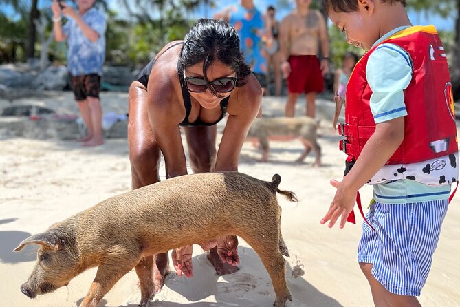 Bahamas Swimming Pigs Experience on Rose Island - The 20-minute crossing to Rose Island