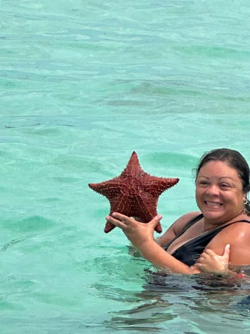 Bahamas: Swimming Pigs & Snorkeling Cruise with Lunch & Rum - Starting at Margaritaville on Paradise Island