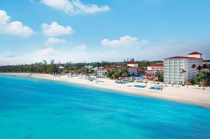 Breezes Resort Day Pass - Service, Atmosphere, And The Resort’s Condition