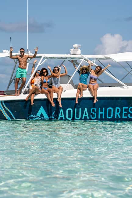 From Nassau: Exuma Powerboat Tour and Pig Beach with Lunch - Swimming with nurse sharks at Compass Cay