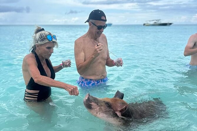 Half Day Swimming Pigs on Rose Island, Snorkeling and Lunch - Lunch, drinks, and a chair at Footprints