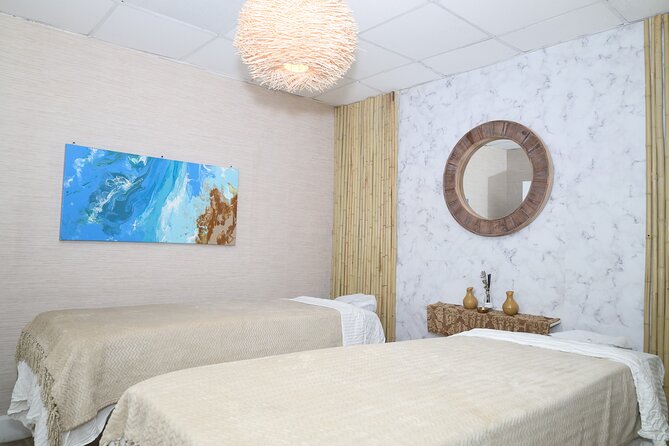 Massage in Nassau Bahamas - Tropical aromatherapy and a calming room
