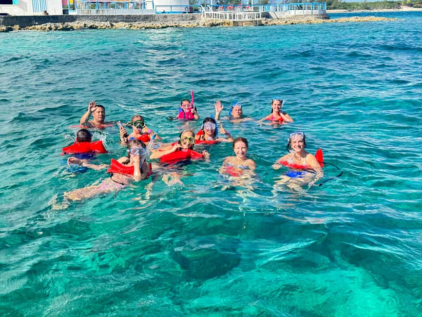 Nassau: 4-Island Tour Swimming Pigs, turtles, snorkeling - Rose Island: a soft landing on white sand