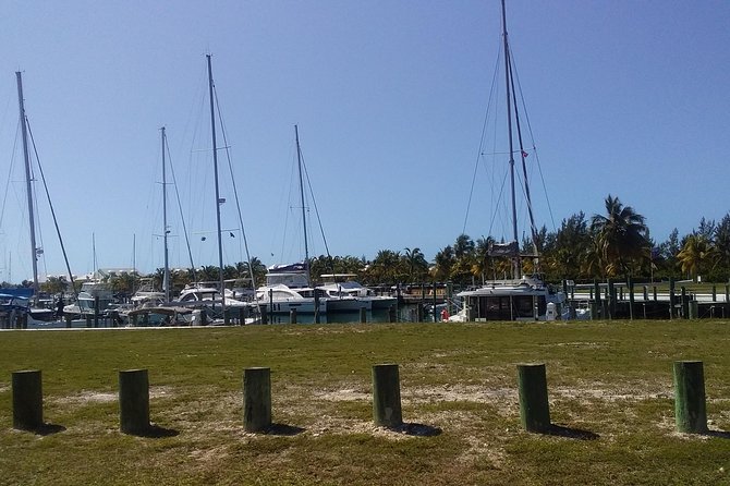 Nassau Airport to Palm Cay - group transportation in comfort - A calmer way to leave Nassau Airport