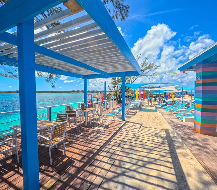 Nassau: Beach Day at SunCay incl. Lunch - Boat Tour - Pools, beach games, and the party side