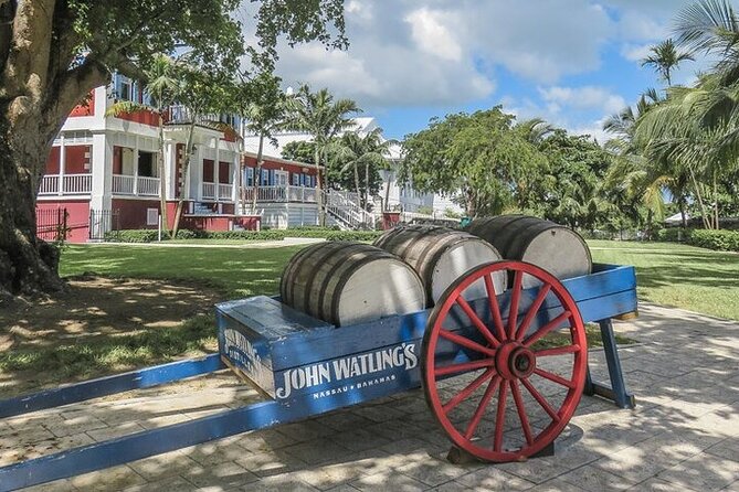 Nassau Family Friendly City Tour - Rum cake, samples, and a sweet pause