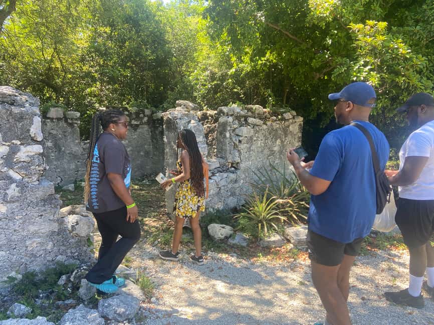 Nassau: Historic City Tour with Drink and Food Tasting - The Queen’s Staircase rewards a closer look
