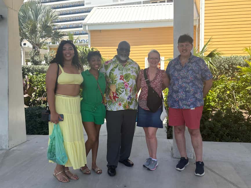 Nassau: Historic City Tour with Drink and Food Tasting - Tea, rum, and Goombay punch