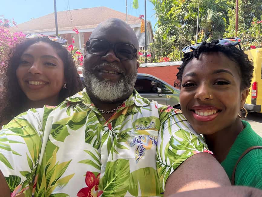Nassau: Historic City Tour with Drink and Food Tasting - Arawak Cay brings the savory finish