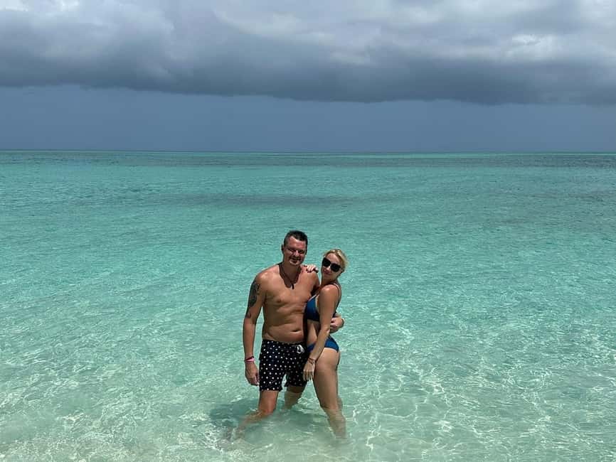 Nassau: Island Hopping Boat Trip with Lunch & Drinks - Montague Beach and the promised conch tasting