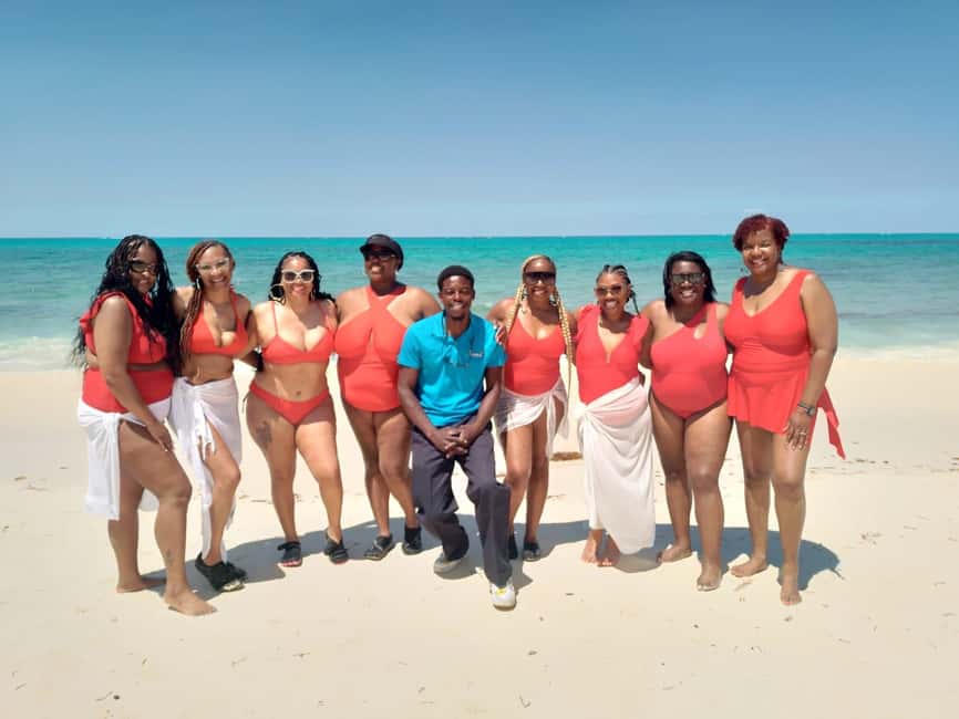 Nassau: Rum, Reggae and Rhythms Tour - Meeting at Pompey Square near Senor Frogs