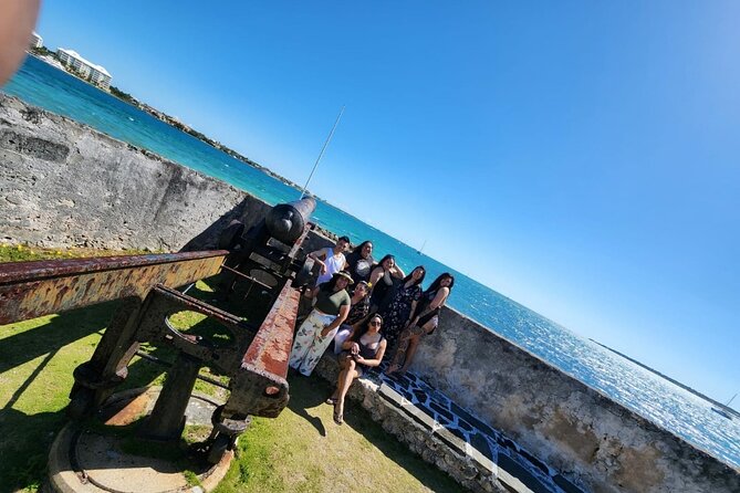 Nassau's Half Day Bus City Tour: Guided Tour with Free Samples - Fort Fincastle and the highest point in the route