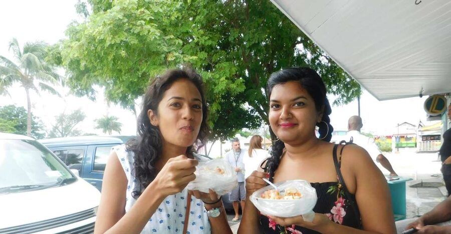 Nassau: Sip, Sample & See, Food & History Bus Tour - Fresh conch salad at the open fish market