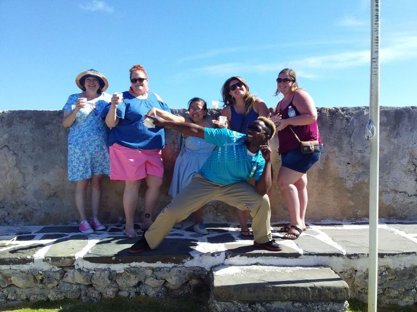 Nassau: Sip, Sample & See, Food & History Bus Tour - The bus, group size, and guide quality