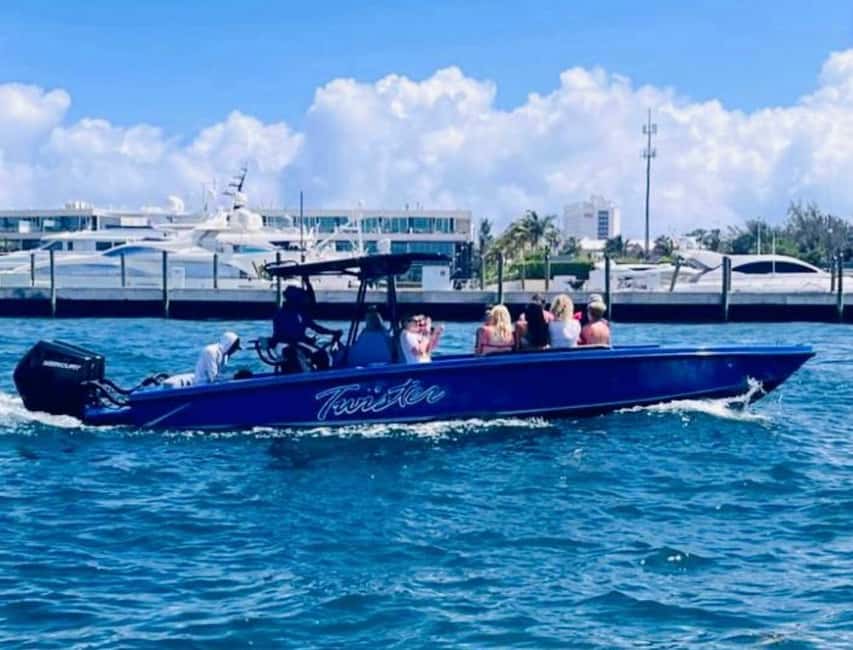 Nassau: Snorkeling, Swimming Pigs, Turtles & beach bar - Lunch at a local bar or floating restaurant