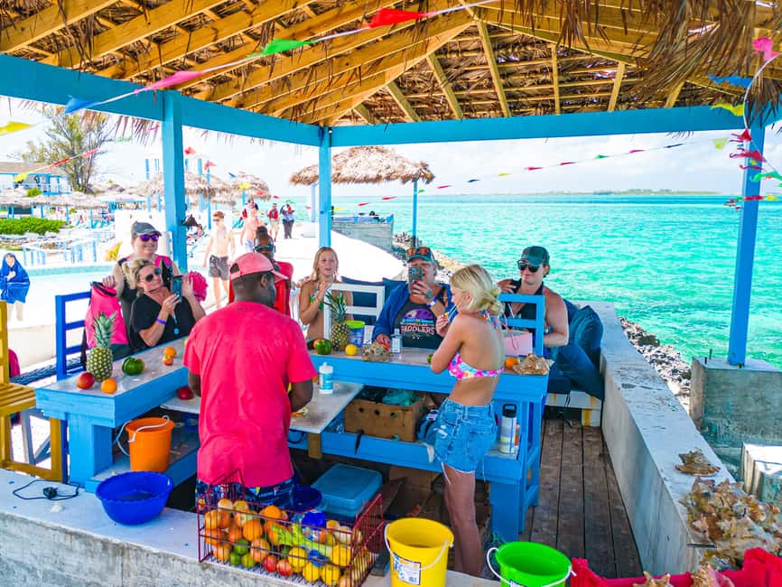 Nassau: SNUBA Diving Island Cruise with Bahamian Lunch - Key points to know before booking