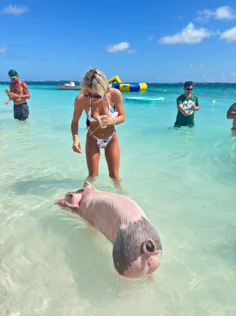 Nassau: Swimming Pigs and Turtles Boat Tour with Snorkeling - Drinks, music, and the practical rhythm of the boat