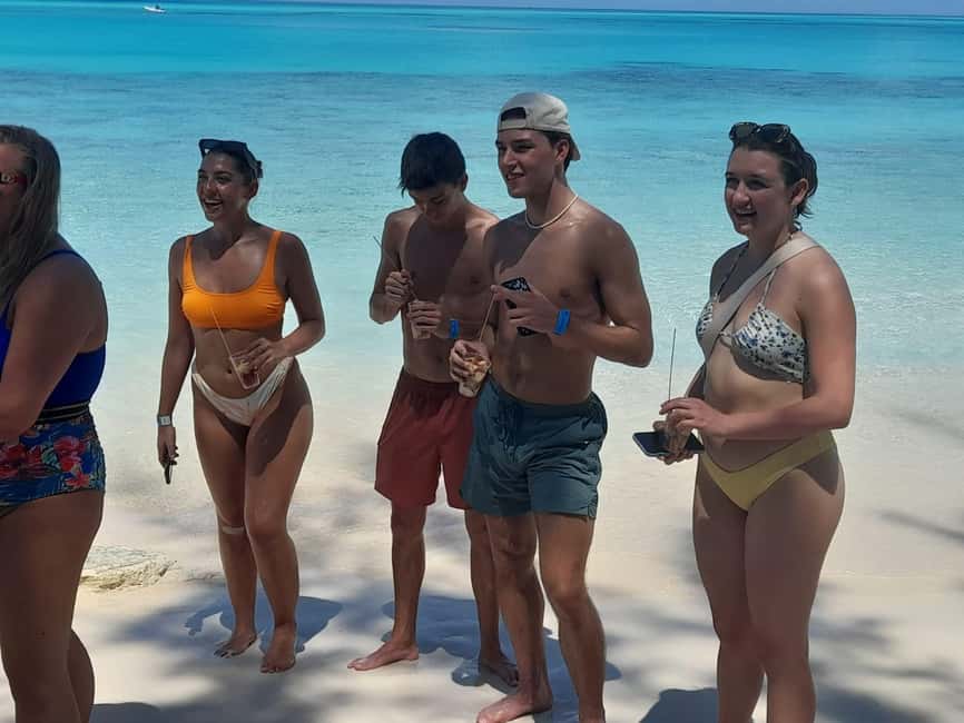 Nassau: Swimming Pigs Private Boat Tour - Up to 7 Persons - Practical tips for a smoother three hours