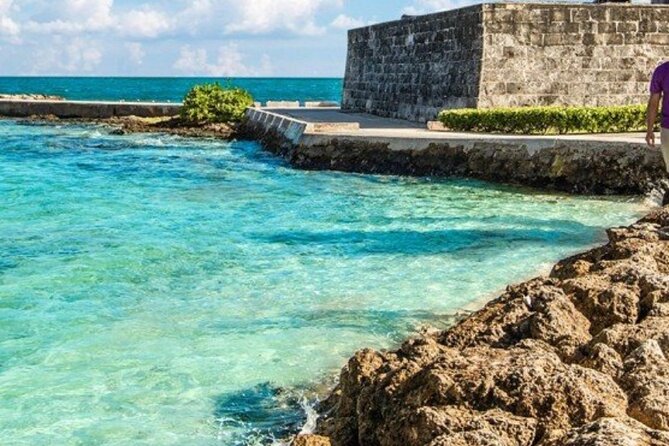 Pirates a Shore Adventure & Queens Staircase Tour Nassau - The Queens Staircase and Nassau’s historic center