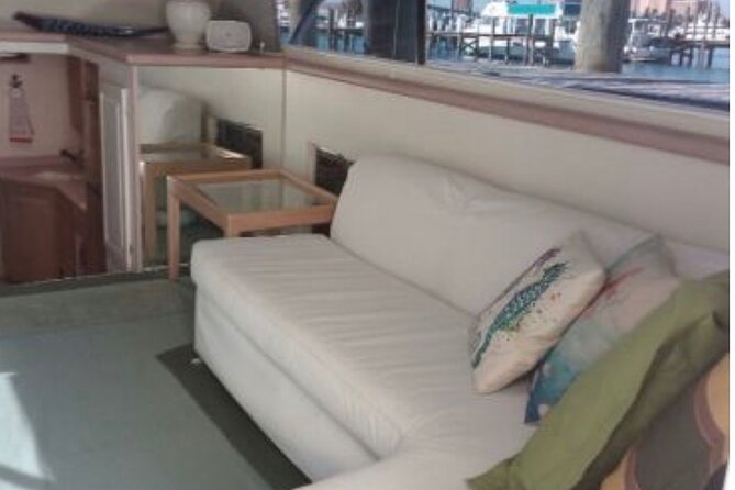 Private 45 Hatteras Sportfishing in Nassau - A private boat from Paradise Island