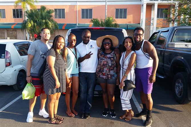 PRIVATE AirPort Transfer - Meeting Luxton Ace at Nassau airport