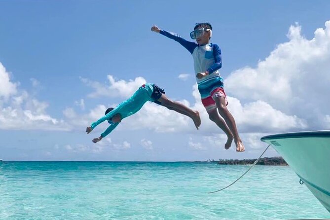 Private Full Day Cruise Tour in Rose Island with Snorkeling - Snorkeling reefs and the search for sea turtles