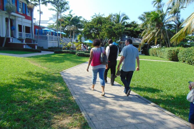 Private Guided Island Tour in Nassau Bahamas -Free Wifi & Drinks - Guides make or break the experience