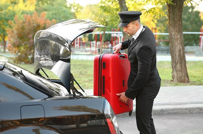 Private One-way Transfer Lynden Pindling Airport To Nassau - Booking details that can prevent trouble