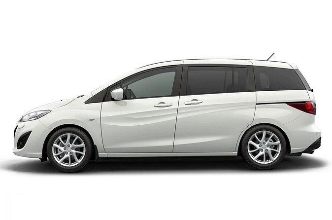 Private Roundtrip Minivan Airport Transfer to Cable Beach - Comfort and group size in the minivan