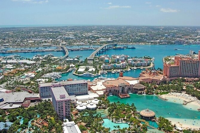 Private Roundtrip Minivan Airport Transfer to Paradise Island - Riding privately to Paradise Island