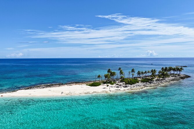 Private Snorkeling or Fishing Charter in Nassau - 38ft Free Time - What the 38-foot Free Time feels like