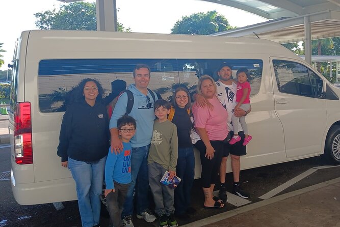 Private Transport to Airport, Hotel, Port in Nassau Bahamas - Airport pickup with your name displayed