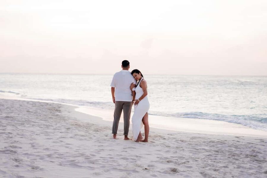 Private Vacation Photoshoot with Photographer in Nassau - Choosing between 30 minutes and one hour