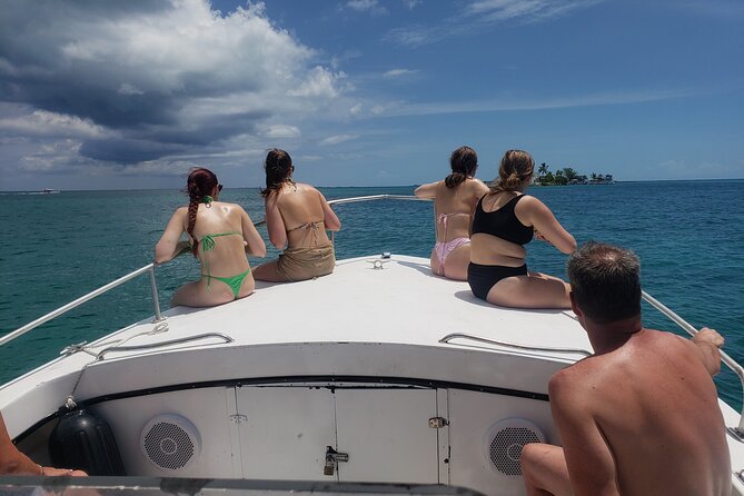 Rose Island: Private Snorkeling, Fishing, and Swimming with Pigs - Rose Island’s white sand and open time