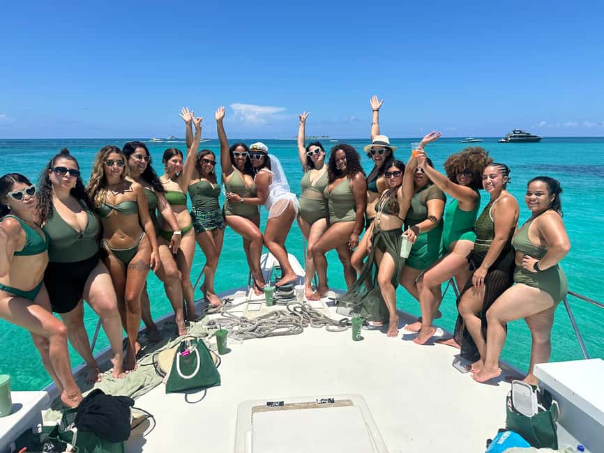 Rose Island: Private Yacht Party Charter - Starting at Antiki Floating Bar in Nassau