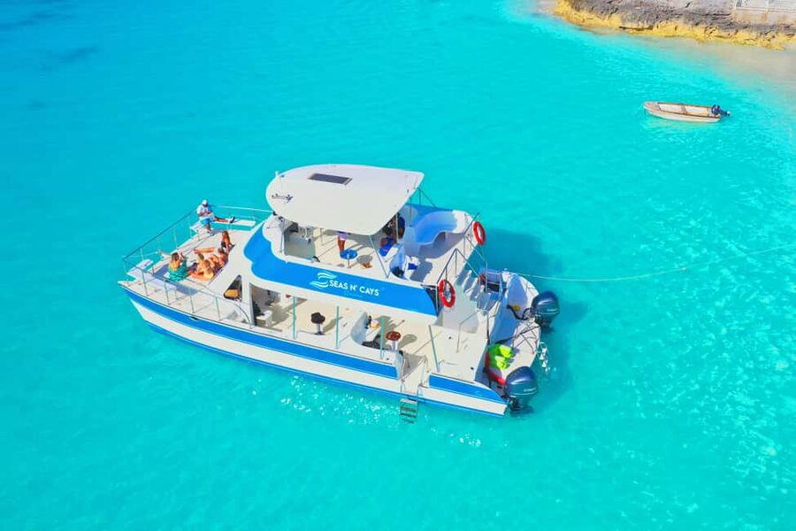 Rose Island: Snorkeling, Beach Day With Unlimited Rum Punch - Setting out from Hurricane Hole Marina