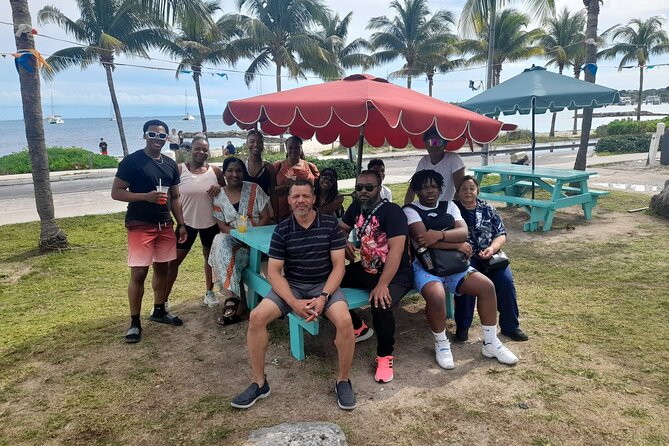 Round Island Bus Tour in Nassau - A quick way to get your Nassau bearings