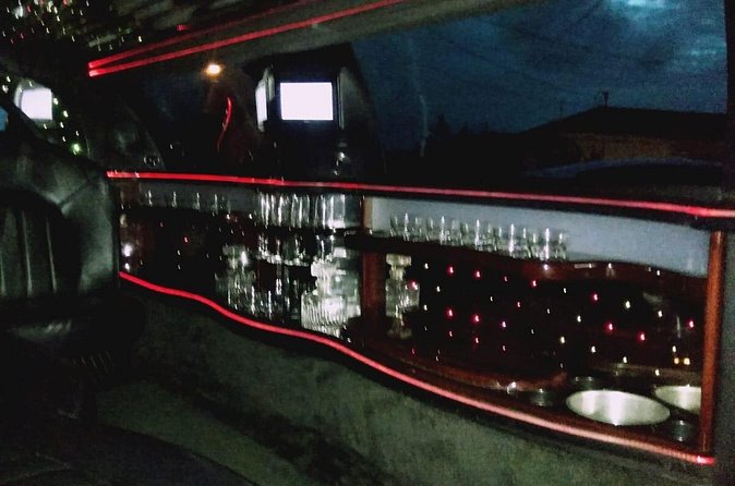 Round Trip Nassau Airport ARRIVAL (NASSAU LIMOUSINE) - Family Comfort, Safety, and Vehicle Rules