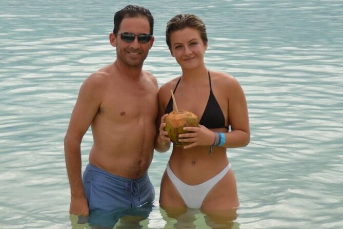 Swimming Pigs & Tour with Transportation to Rose Island - Who will enjoy this Rose Island outing