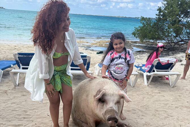 Swimming Pigs, Turtles & Reef Snorkel in Nassau-Champion Tours - Athol Island and the optional Pig Island stop